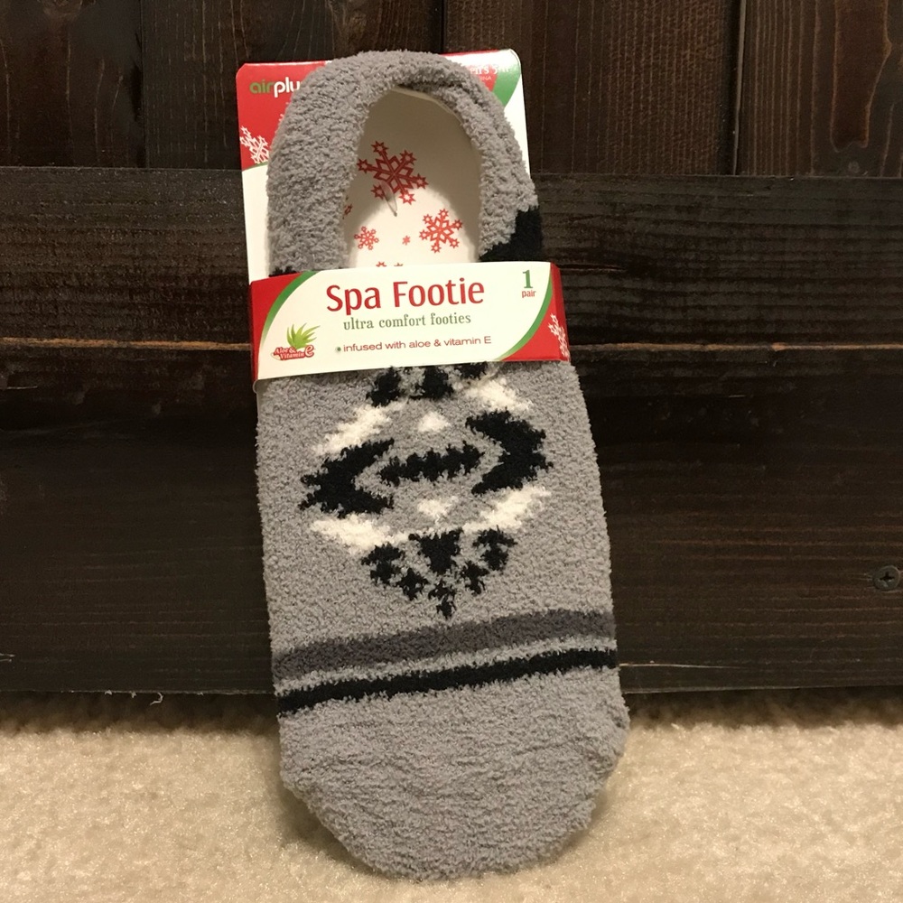Spa footie infused with aloe and vitamin E